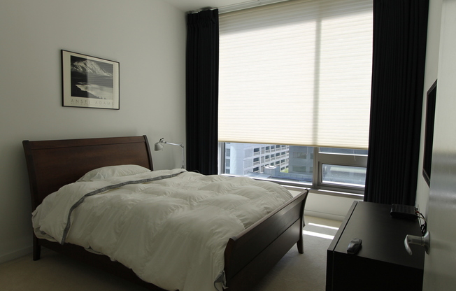 1 bed, 1 bath, $4,200