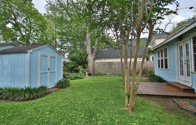 Beautifully updated 3BR/2BA Bungalow in desirable Sunset Heights