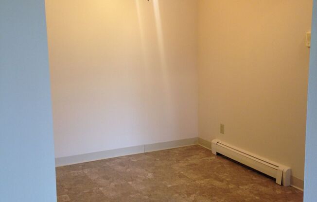 2 beds, 1 bath, 800 sqft, $1,019, Unit 8034 - 202