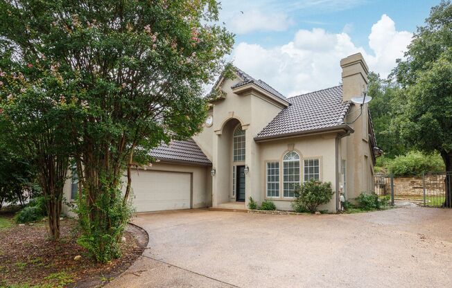 1604 Lakeway Blvd – Spacious 3 Bed, 2.5 Bath in Prime Lakeway Location