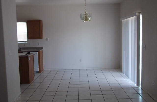 3 beds, 2 baths, $1,495