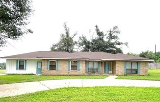 3 beds, 3.5 baths, $1,895