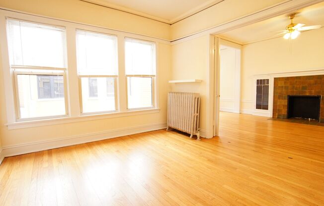 1 bed, 1 bath, 908 sqft, $2,195, Unit 2426-1W