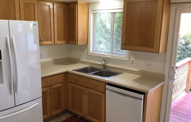 2 beds, 1 bath, $1,800