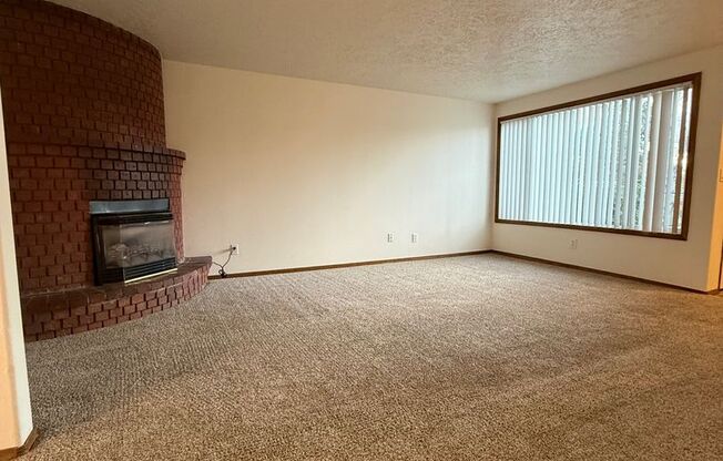 moojoh01 4212-4214 47th Ave NE