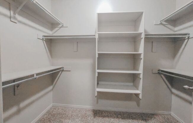 2 beds, 2 baths, 1,100 sqft, $1,291, Unit Unit 4