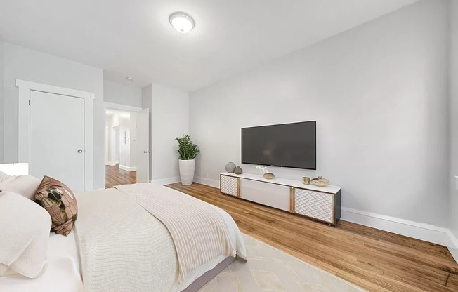 2 beds, 1 bath, 1,450 sqft, $2,450, Unit 2