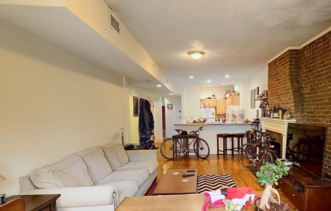 1406 Beacon St