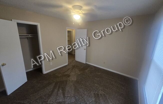 2 beds, 1.5 baths, $895