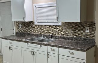 2102-2104 Messanie St.