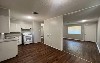 2 beds, 1 bath, $750