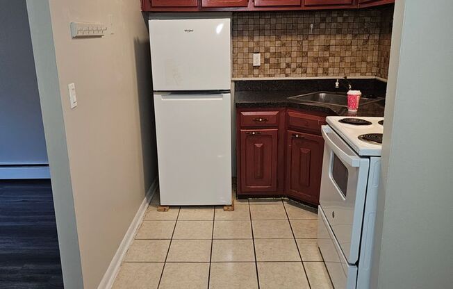 1 bed, 1 bath, 700 sqft, $1,200, Unit 209