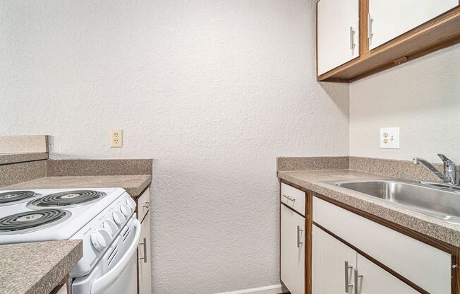 1 bed, 1 bath, 407 sqft, $850, Unit 6924 Unit #03