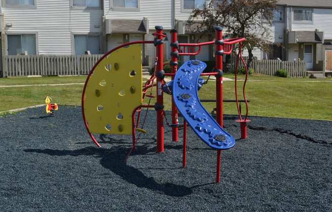 Playground - Sterling Lake Apartments - Sterling Heights, MI