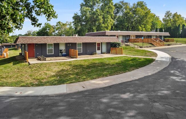 1 bed, 1 bath, 564 sqft, $785, Unit 55B