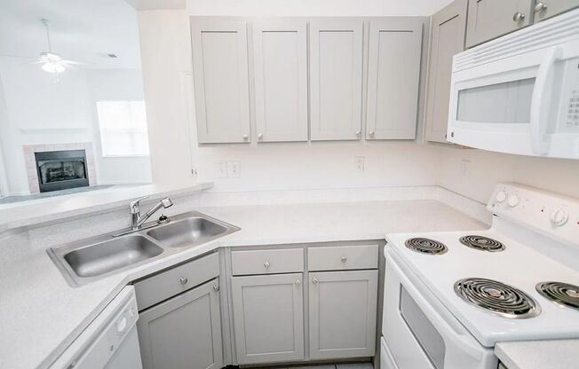 1 bed, 1.5 baths, 883 sqft, $1,250, Unit 4428-2B
