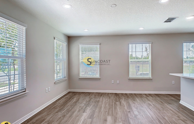 3821 SW 43 CT