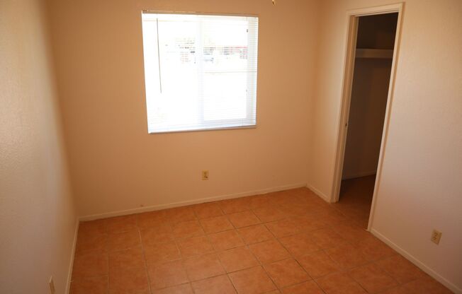 3 beds, 2 baths, $1,195, Unit Unit A