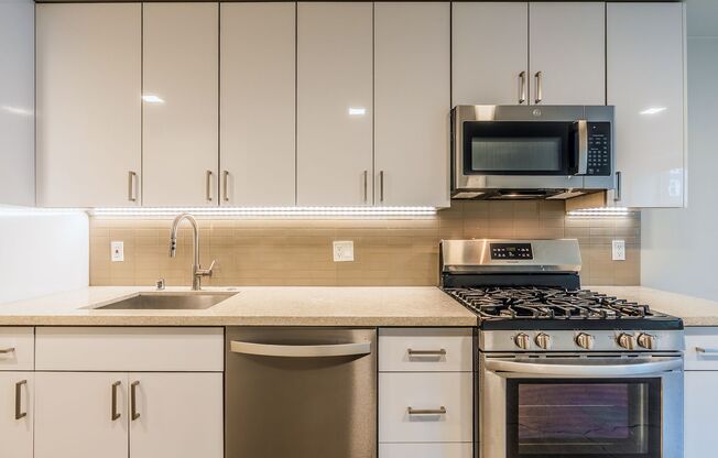 Studio, 1 bath, 287 sqft, $1,325, Unit 103