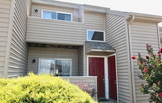 4 beds, 2 baths, $525