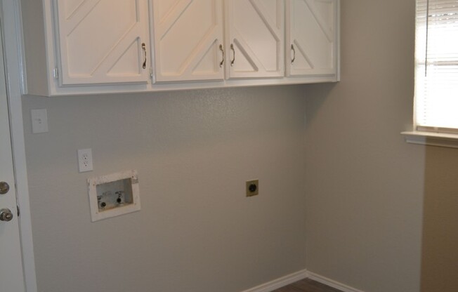 Great Updated Home Close to I20