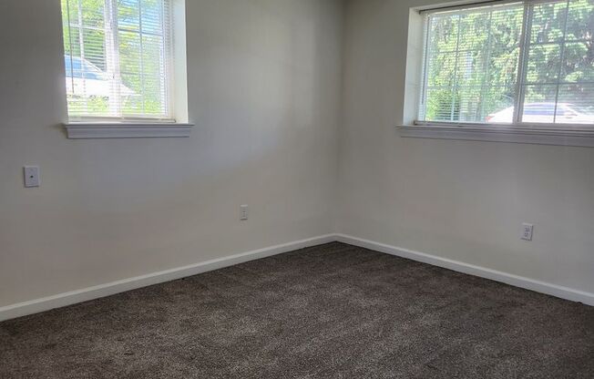 2 beds, 1 bath, 878 sqft, $1,285, Unit WY09013