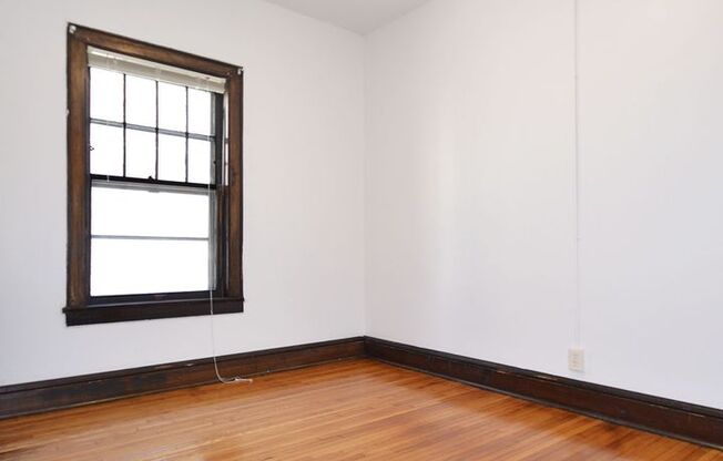 1 bed, 1 bath, 420 sqft, $945, Unit 7 - 06