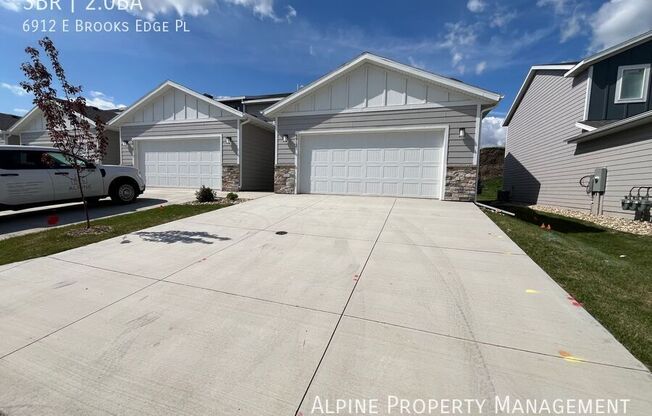 6912 E BROOKS EDGE PL