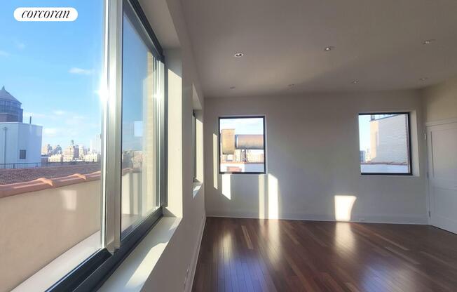 6 beds, 4.5 baths, 6,000 sqft, $55,000, Unit PHA