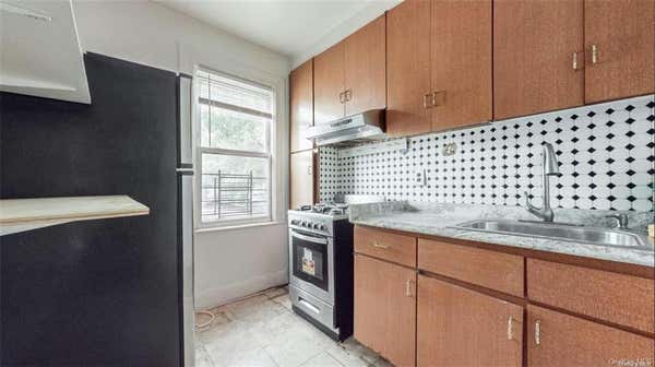 2 beds, 1 bath, 1,000 sqft, $2,400, Unit 2