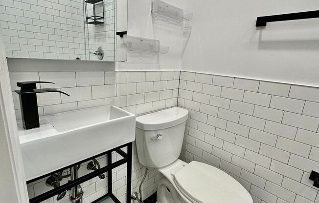 2371 Arthur Ave LLC