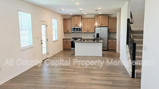 1417 PURPLE MARTIN DR