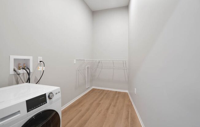 1 bed, 1 bath, 665 sqft, $1,250, Unit 1323