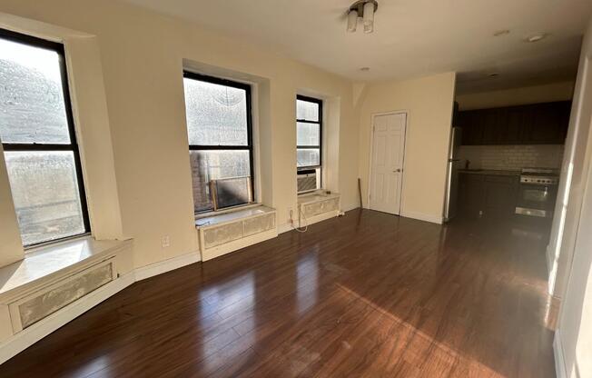 1 bed, 1 bath, $3,500, Unit 5E