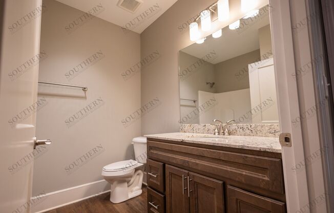 2 beds, 2 baths, 1,000 sqft, $1,400, Unit Suite 44