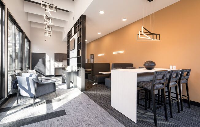 2 beds, 1.5 baths, 976 sqft, $1,525, Unit 9975-101