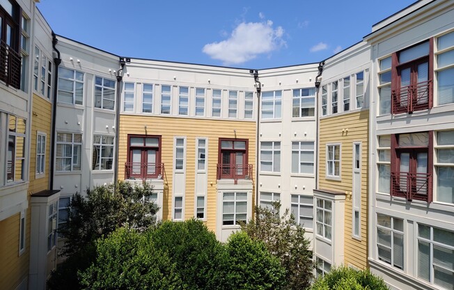 1 bed, 1 bath, $1,800, Unit #320