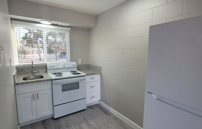 Studio, 1 bath, 330 sqft, $805.5, Unit #36