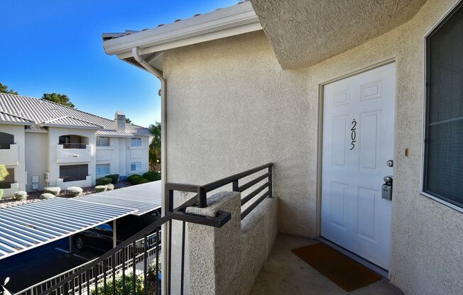 COZY 2 BED 2 BATH CONDO ON 2ND FLOOR AT PALISADES POINT!