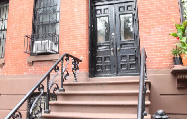 224 CARLTON AVE