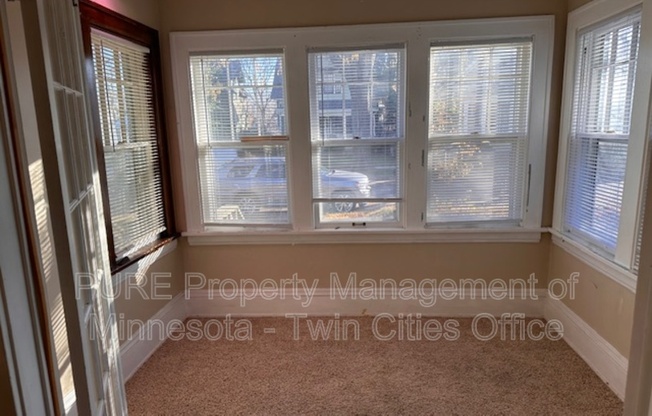 3904 14 AVE S