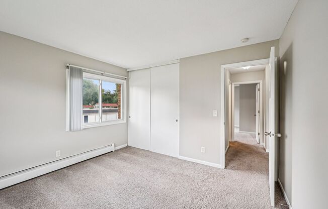 2 beds, 1 bath, 950 sqft, $1,435, Unit 1829-306