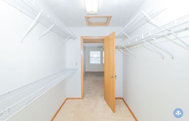 2 beds, 2 baths, 1,292 sqft, $1,599, Unit AL-31