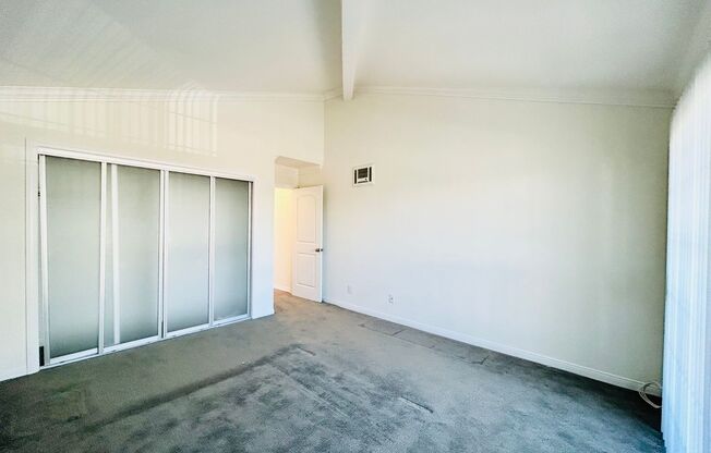 1 bed, 1 bath, $2,395, Unit 201