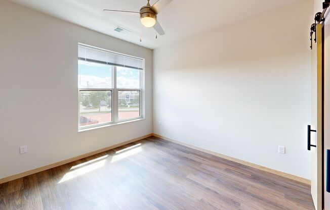 1 bed, 1 bath, 845 sqft, $1,625, Unit #323