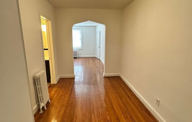 1 bed, 1 bath, 780 sqft, $1,695, Unit 424 #1