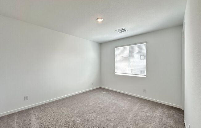 5 beds, 3 baths, $2,795