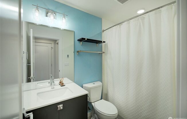 2Bd/1.75Ba Seattle Townhouse