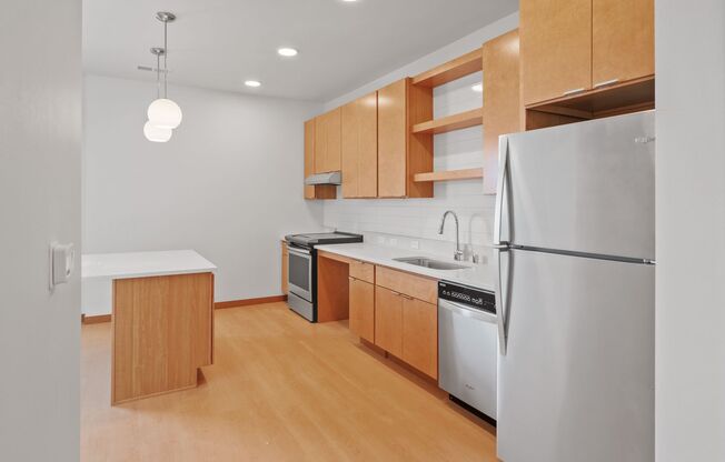 1 bed, 1 bath, 653 sqft, $1,090, Unit B504