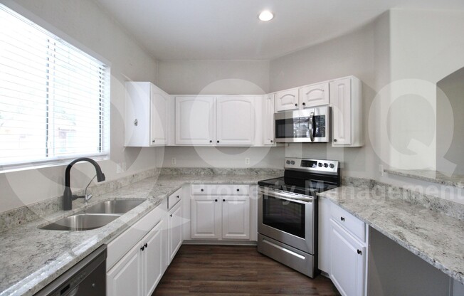 4226 E SPAWN LN